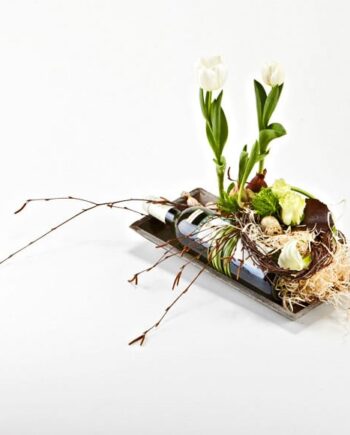 Forårsdekoration Med Rødvin Send Blomster Med Bloomit